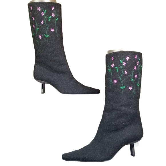 NWOB Charcoal Gray Made In Italy Designer felted wool embroidered flower boots